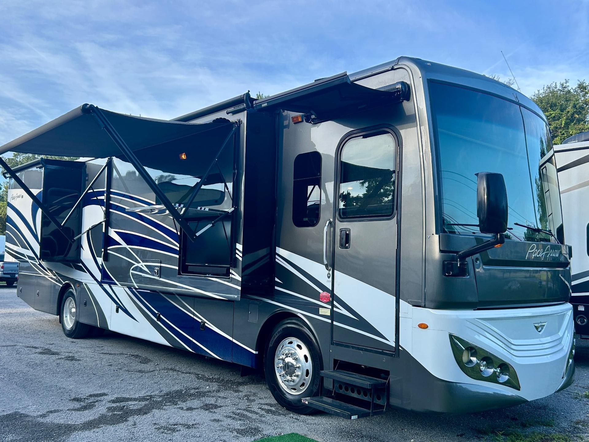 2020 Fleetwood Pace Arrow 38K