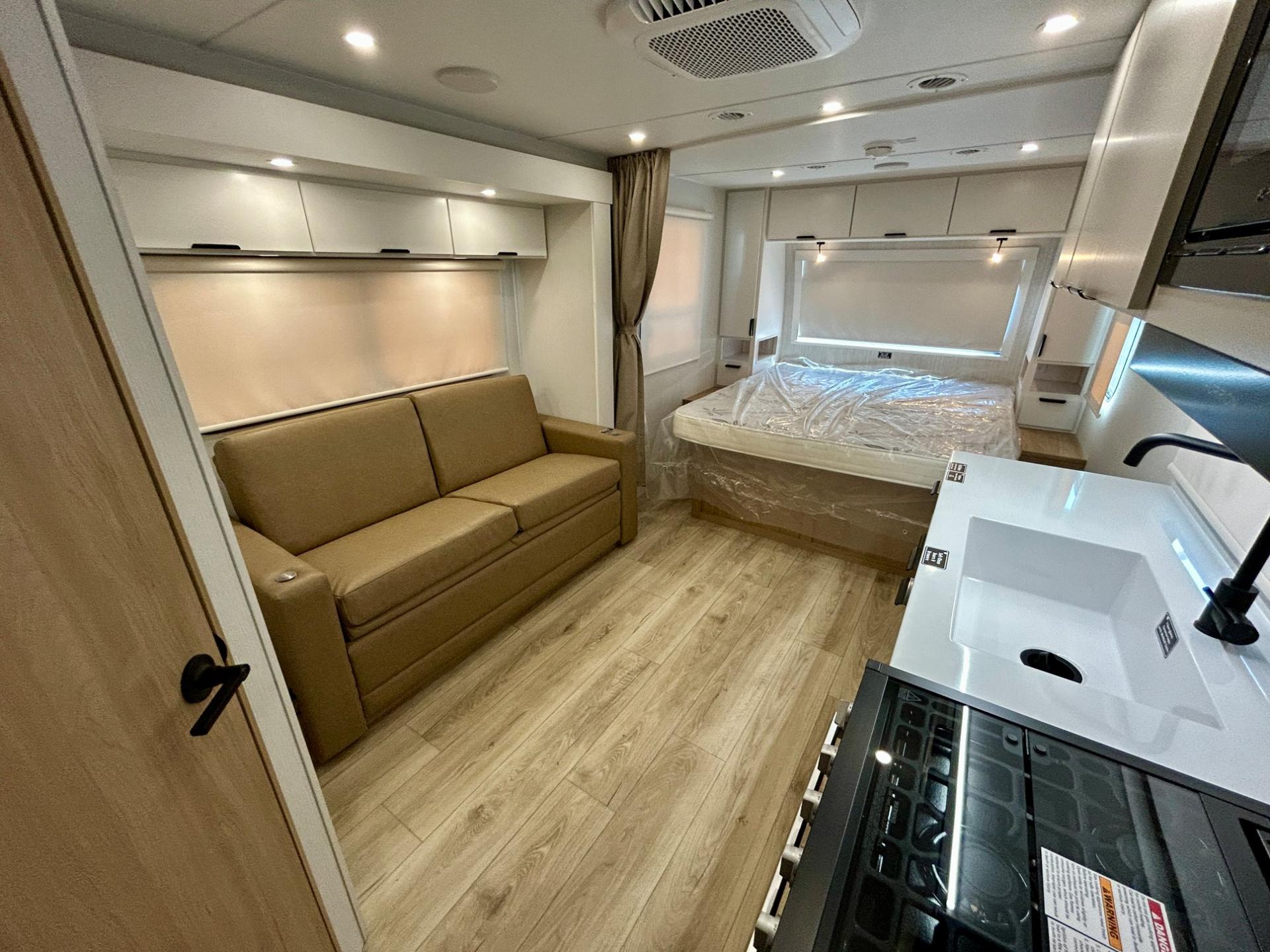 2027 Winnebago 2027 Winnebago Thrive - thumbnail 3