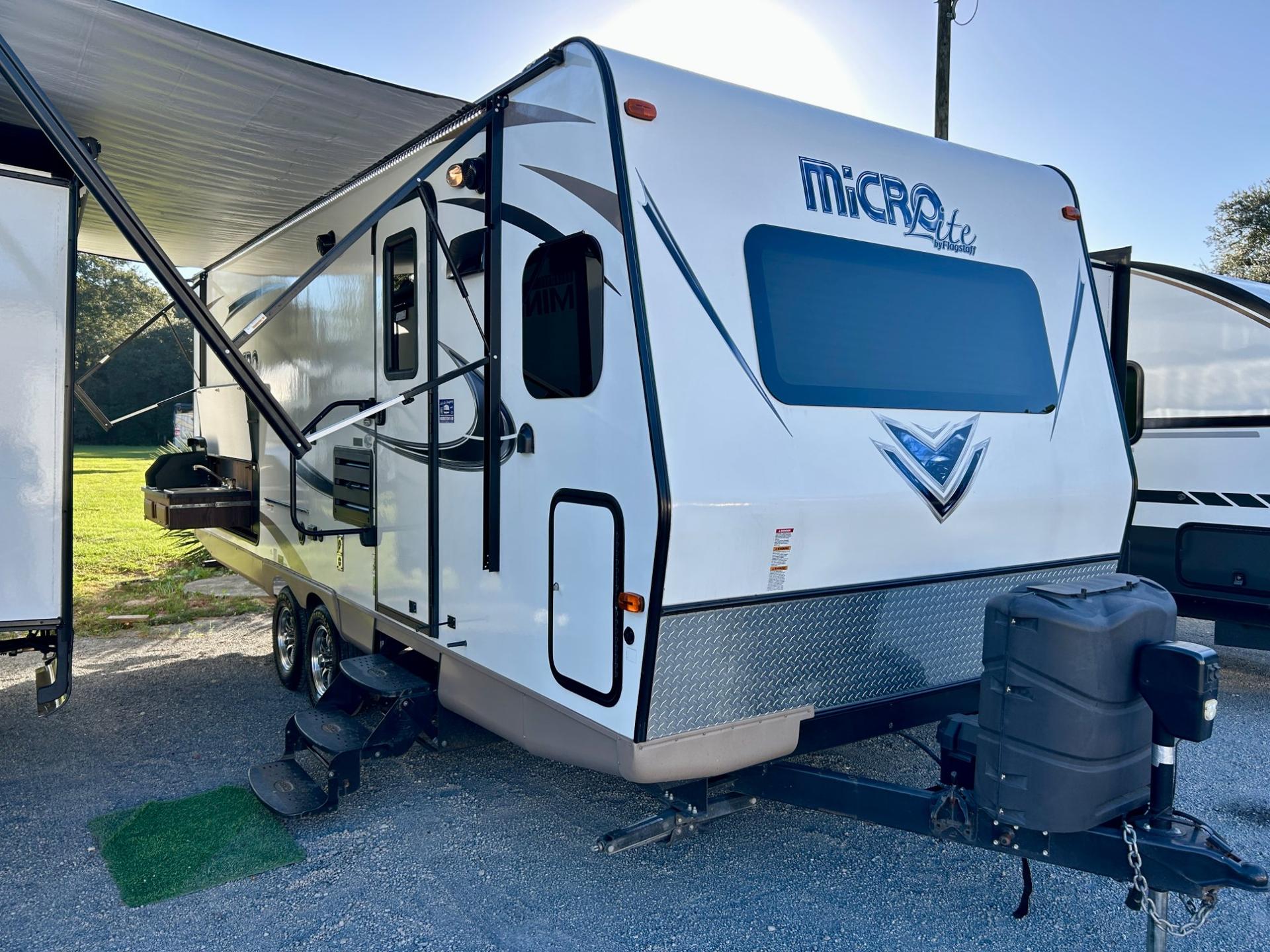 2017 Forest River Flagstaff Micro Lite 25FKS