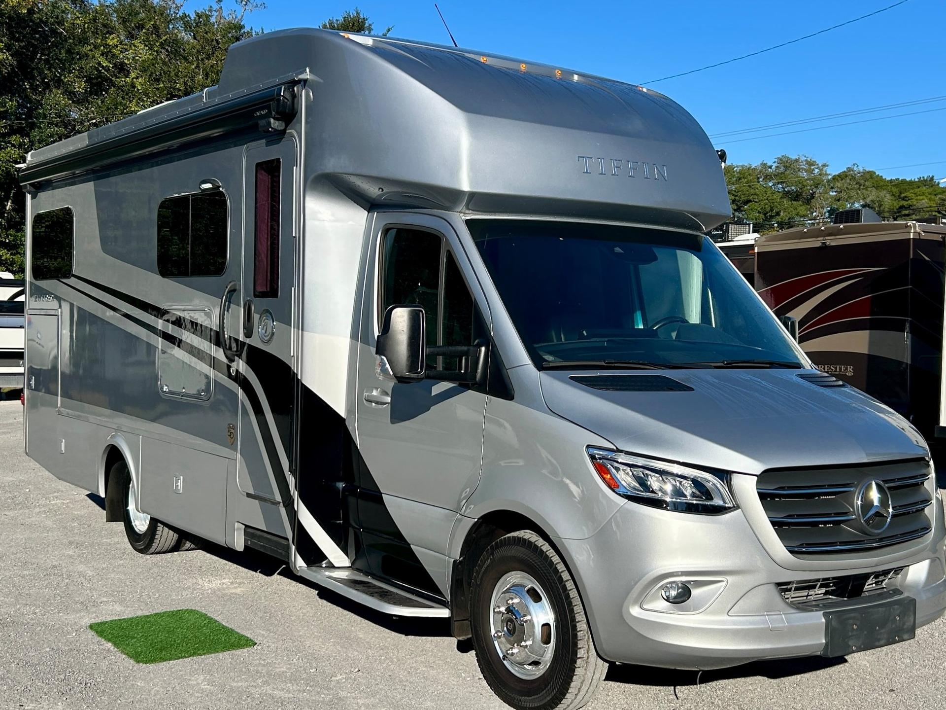 2023 Tiffin Wayfarer 25 LW