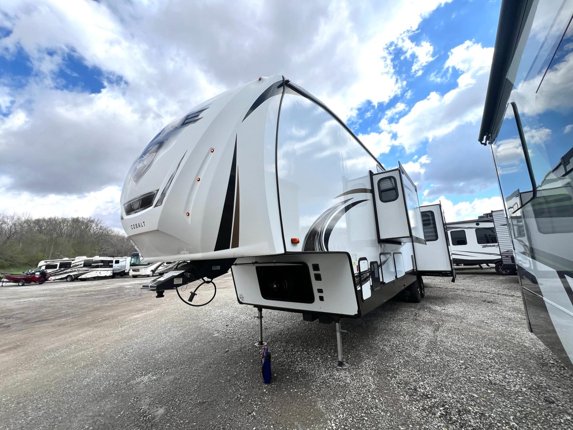 2021 Forest River 2021 Forest River Sabre - thumbnail 5