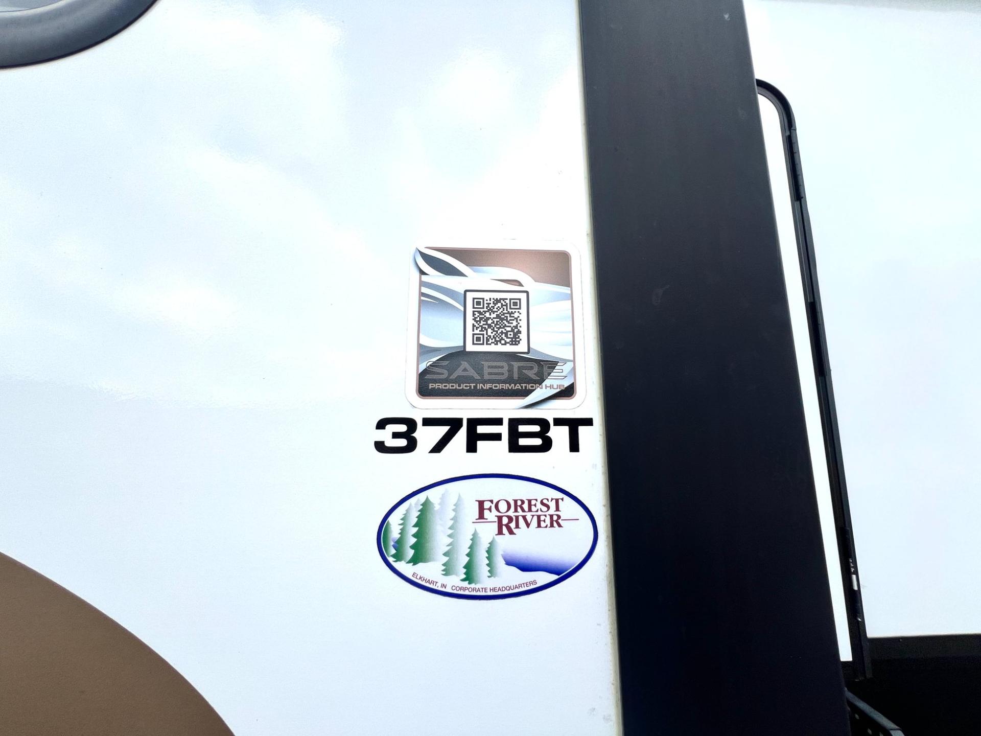 2021 Forest River 2021 Forest River Sabre - thumbnail 9