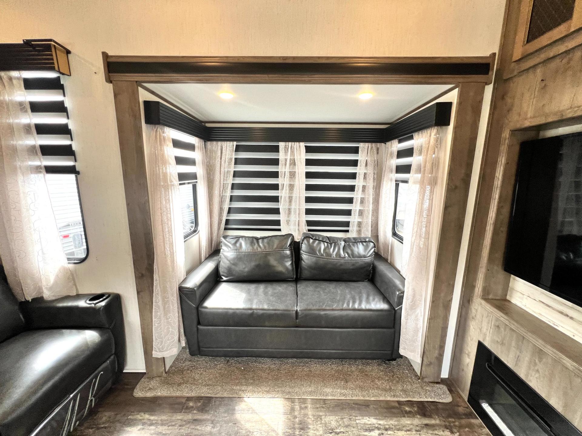 2021 Forest River 2021 Forest River Sabre - thumbnail 17