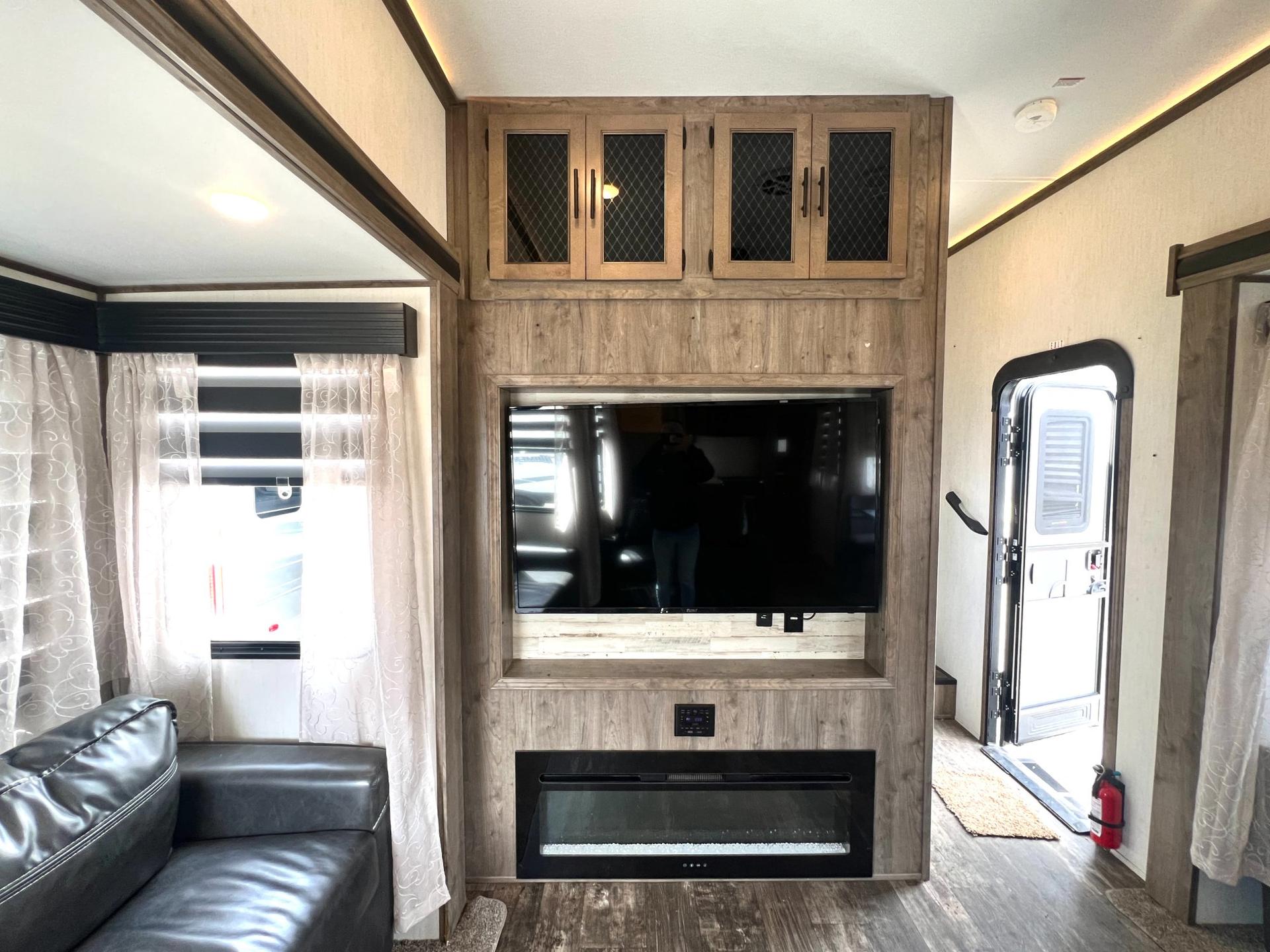 2021 Forest River 2021 Forest River Sabre - thumbnail 18