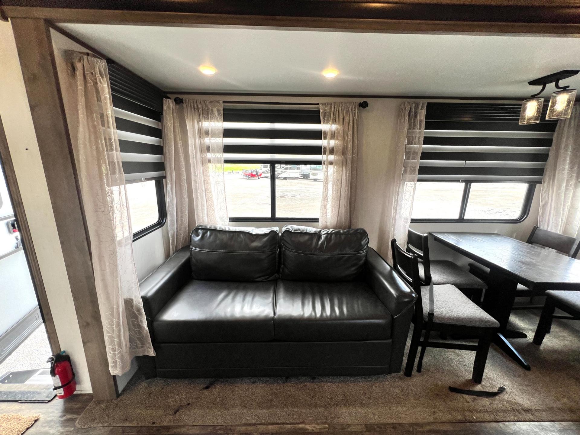 2021 Forest River 2021 Forest River Sabre - thumbnail 20