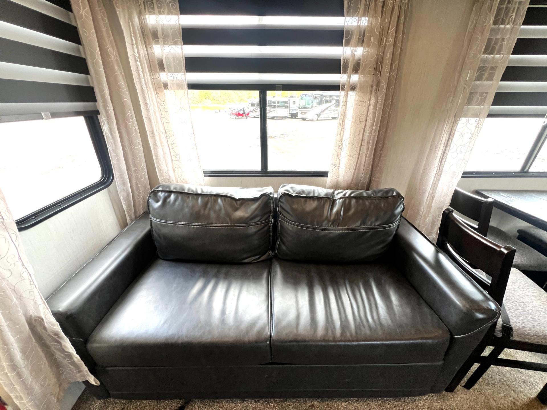 2021 Forest River 2021 Forest River Sabre - thumbnail 21