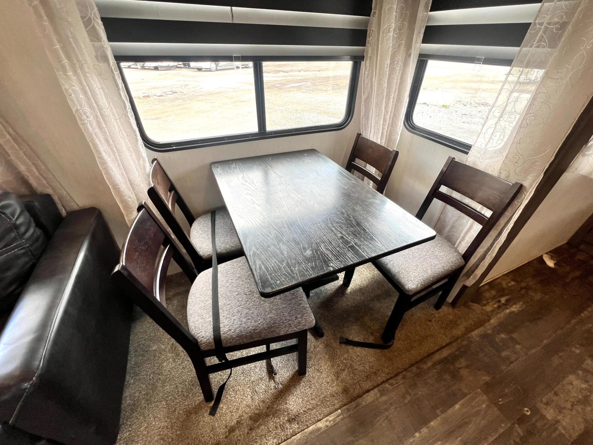 2021 Forest River 2021 Forest River Sabre - thumbnail 22