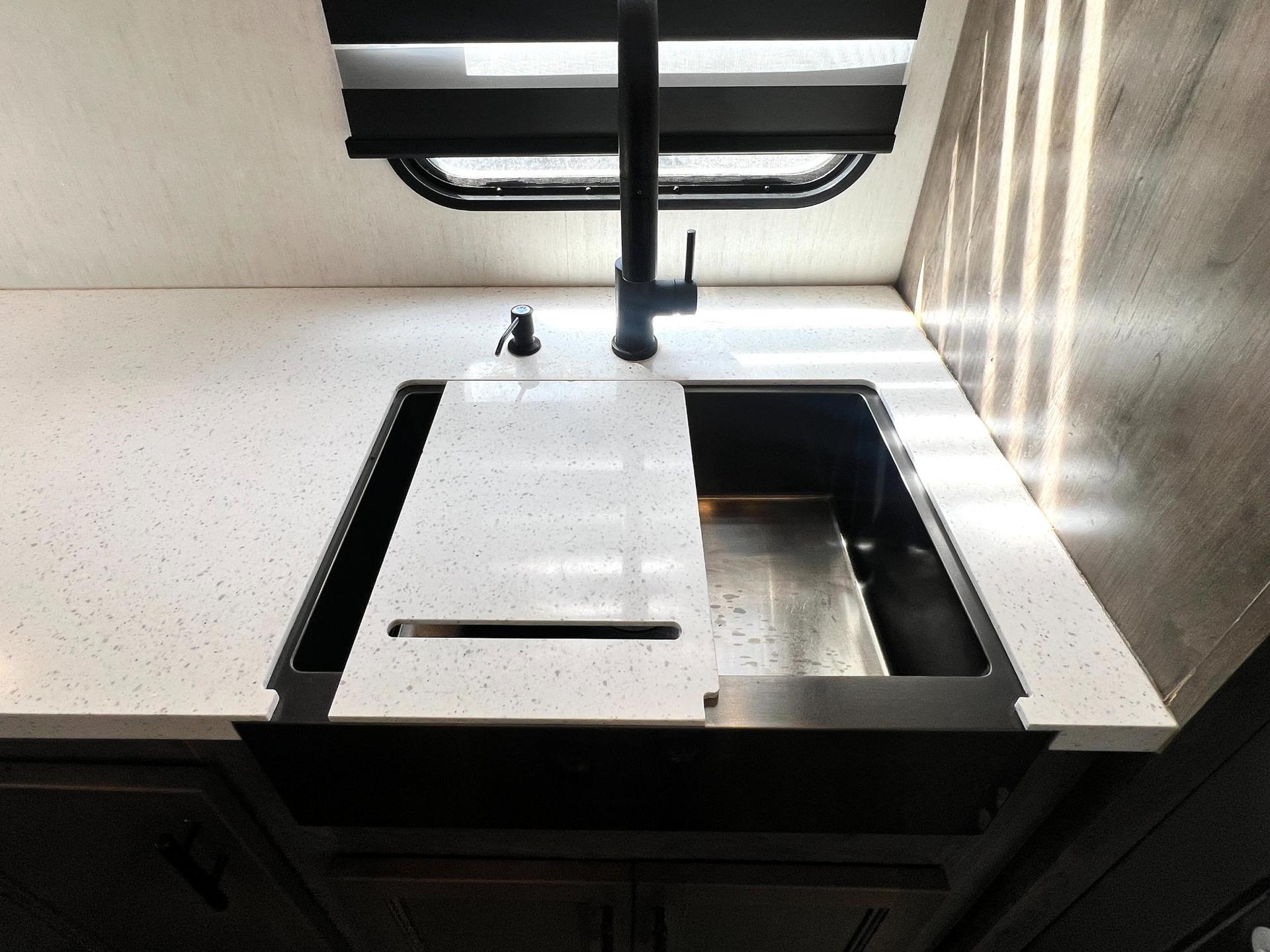 2021 Forest River 2021 Forest River Sabre - thumbnail 30