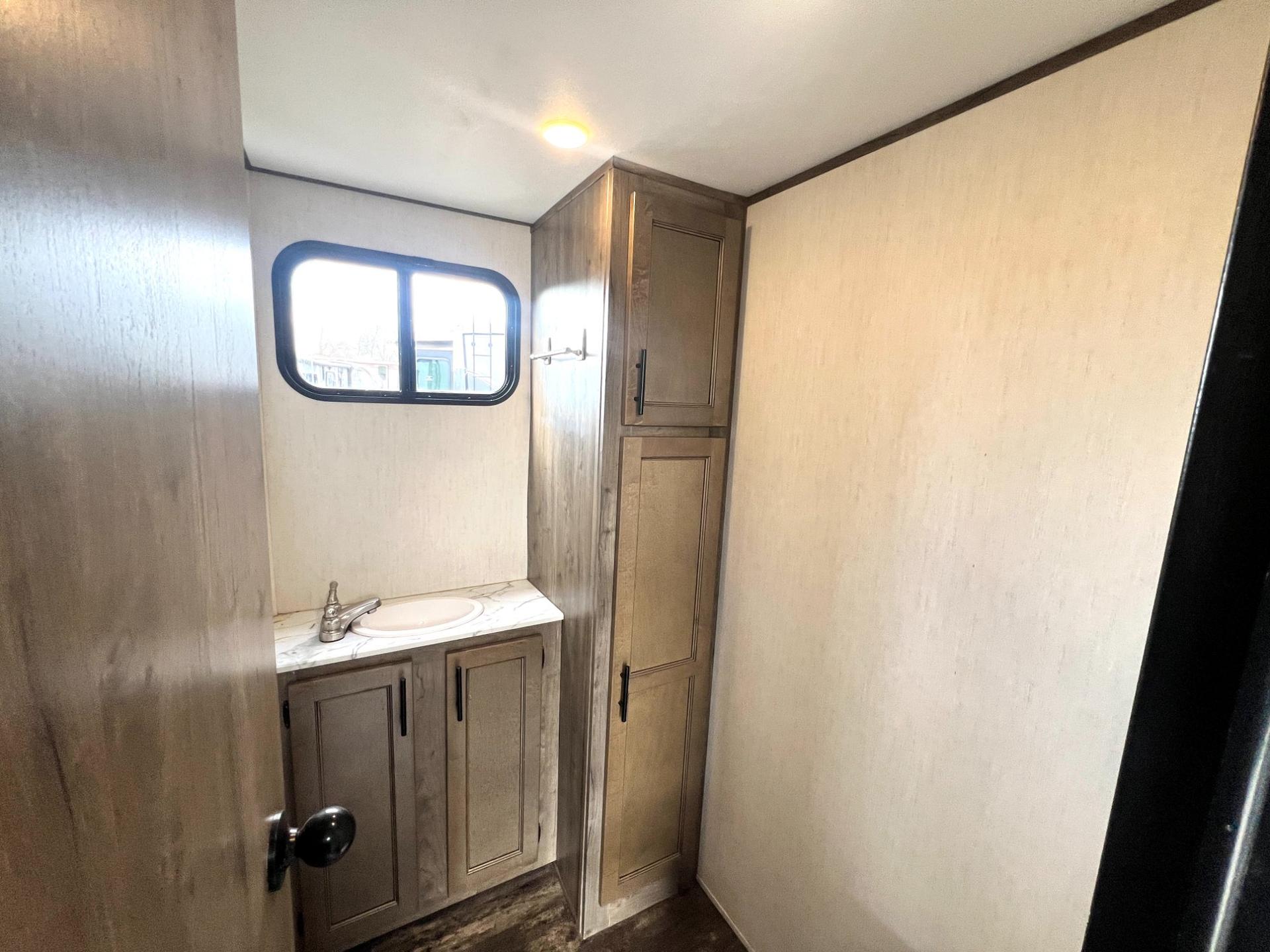 2021 Forest River 2021 Forest River Sabre - thumbnail 35