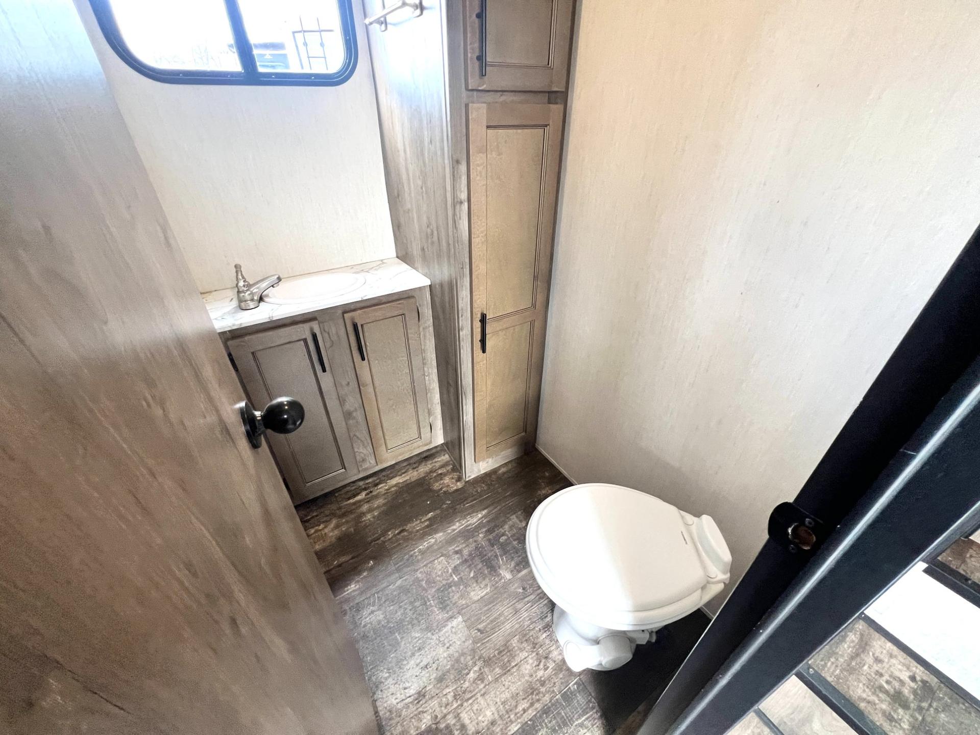 2021 Forest River 2021 Forest River Sabre - thumbnail 36