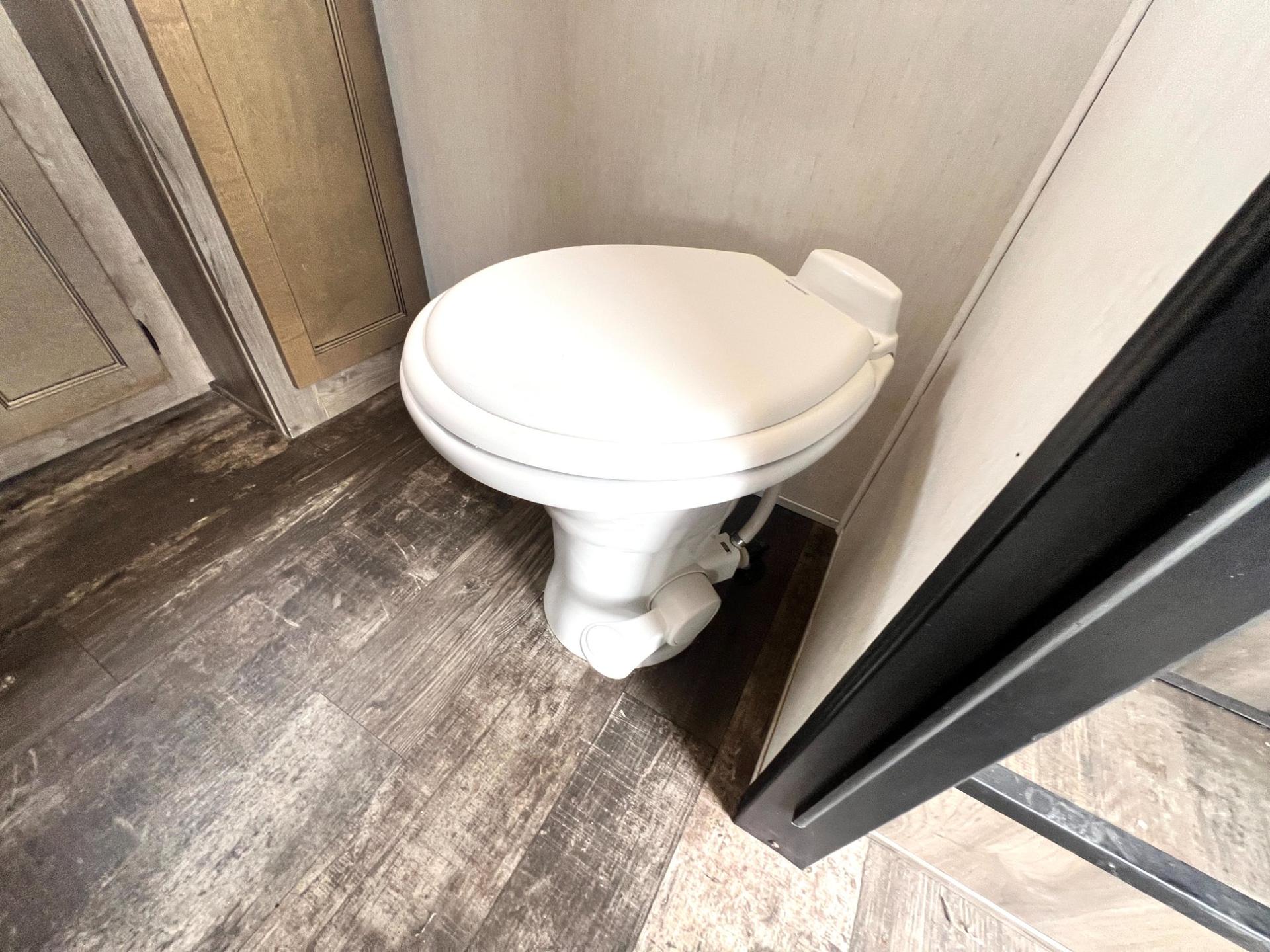 2021 Forest River 2021 Forest River Sabre - thumbnail 37