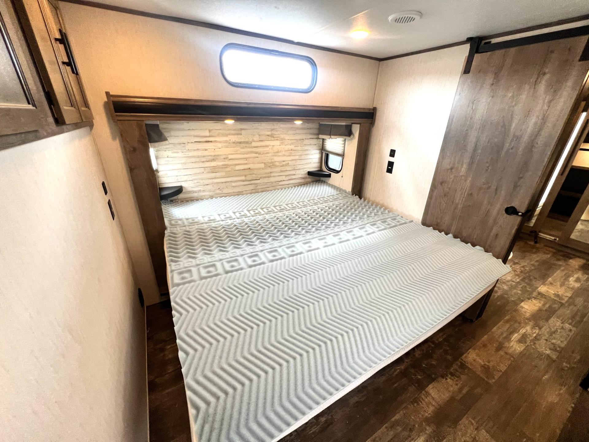 2021 Forest River 2021 Forest River Sabre - thumbnail 42