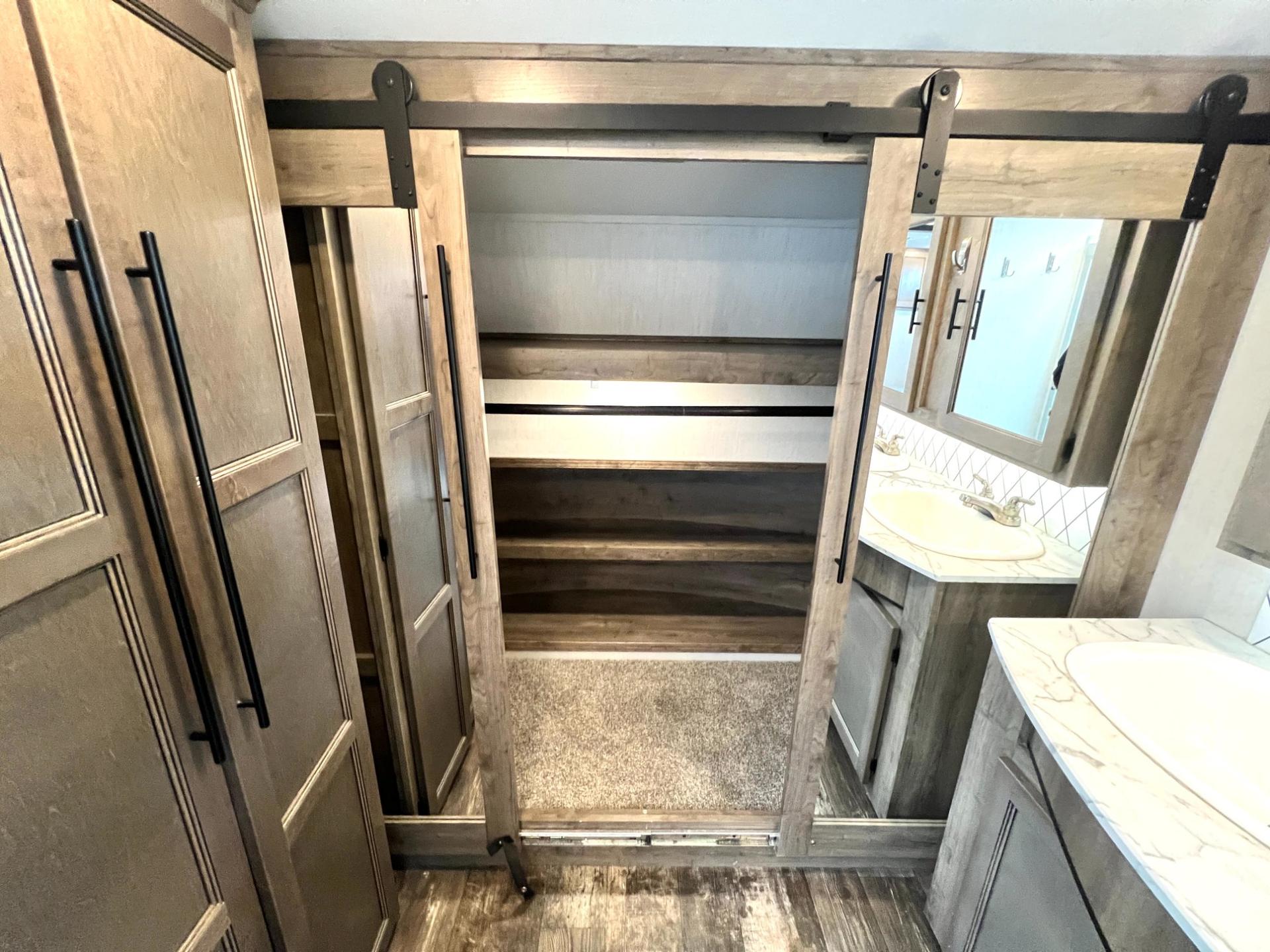 2021 Forest River 2021 Forest River Sabre - thumbnail 52