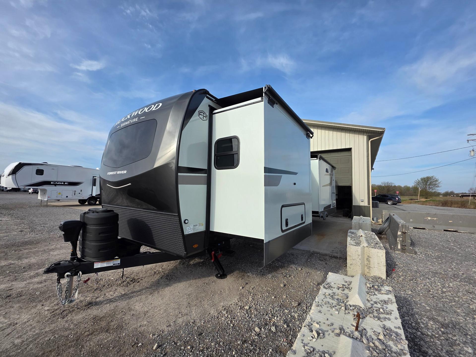 2026 Forest River 2026 Forest River Rockwood Signature - thumbnail 5