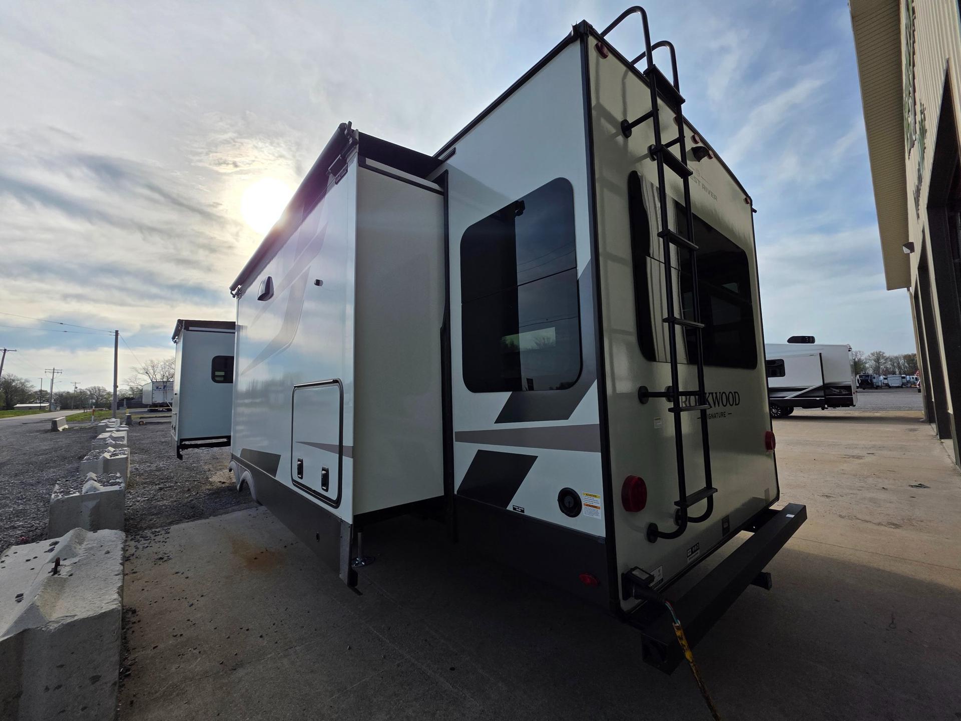 2026 Forest River 2026 Forest River Rockwood Signature - thumbnail 8