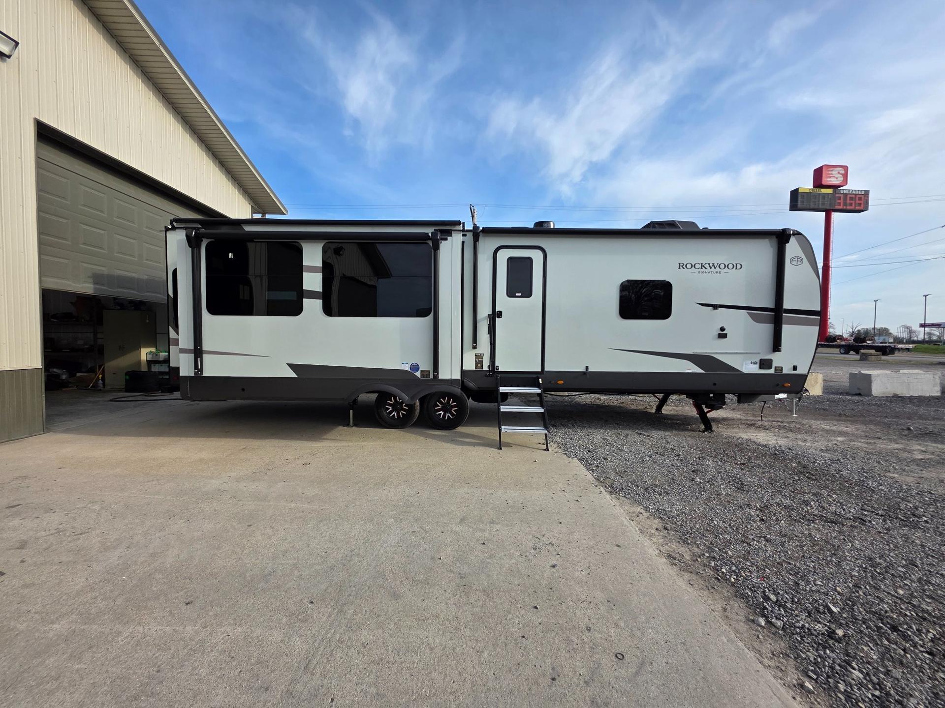 2026 Forest River 2026 Forest River Rockwood Signature - thumbnail 10