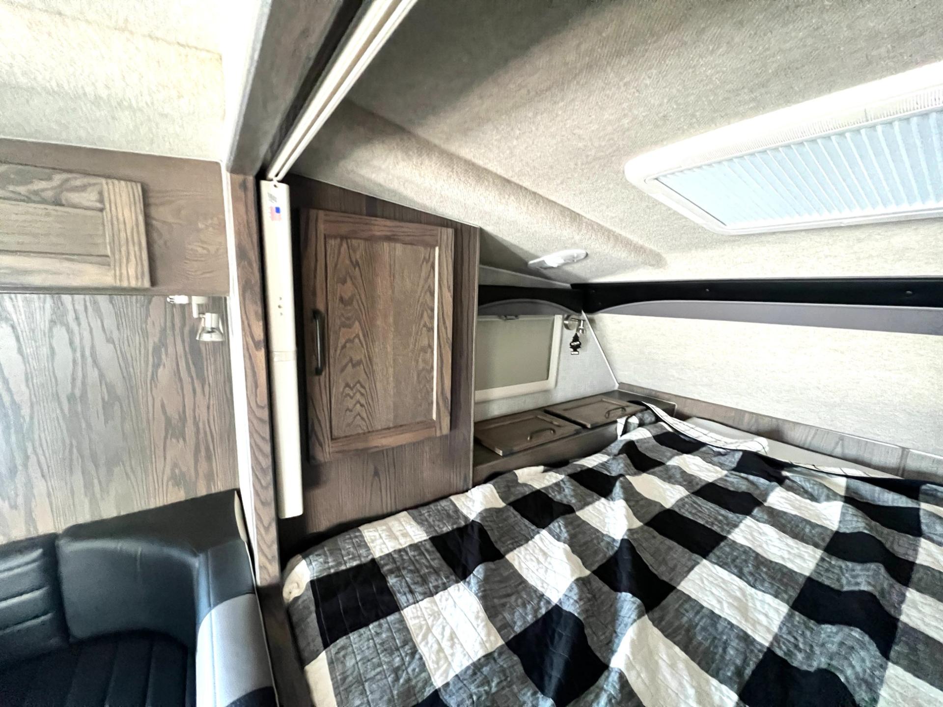 2023 Northern Lite 2023 Northern Lite 10 - thumbnail 35