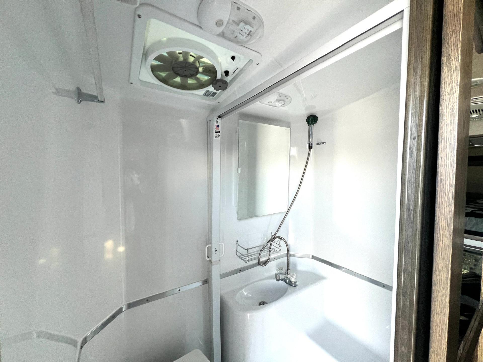 2023 Northern Lite 2023 Northern Lite 10 - thumbnail 51