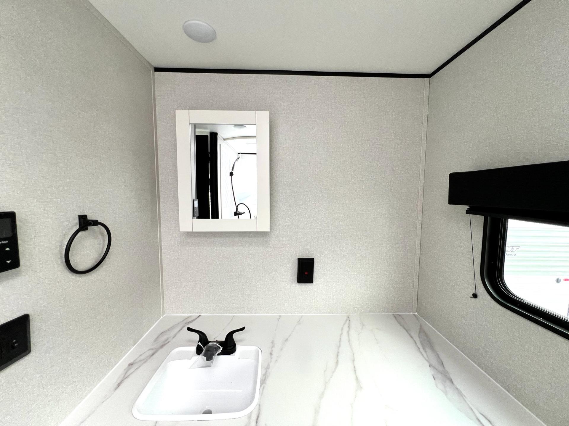 2026 Jayco 2026 Jayco Jay Flight SLX - thumbnail 32