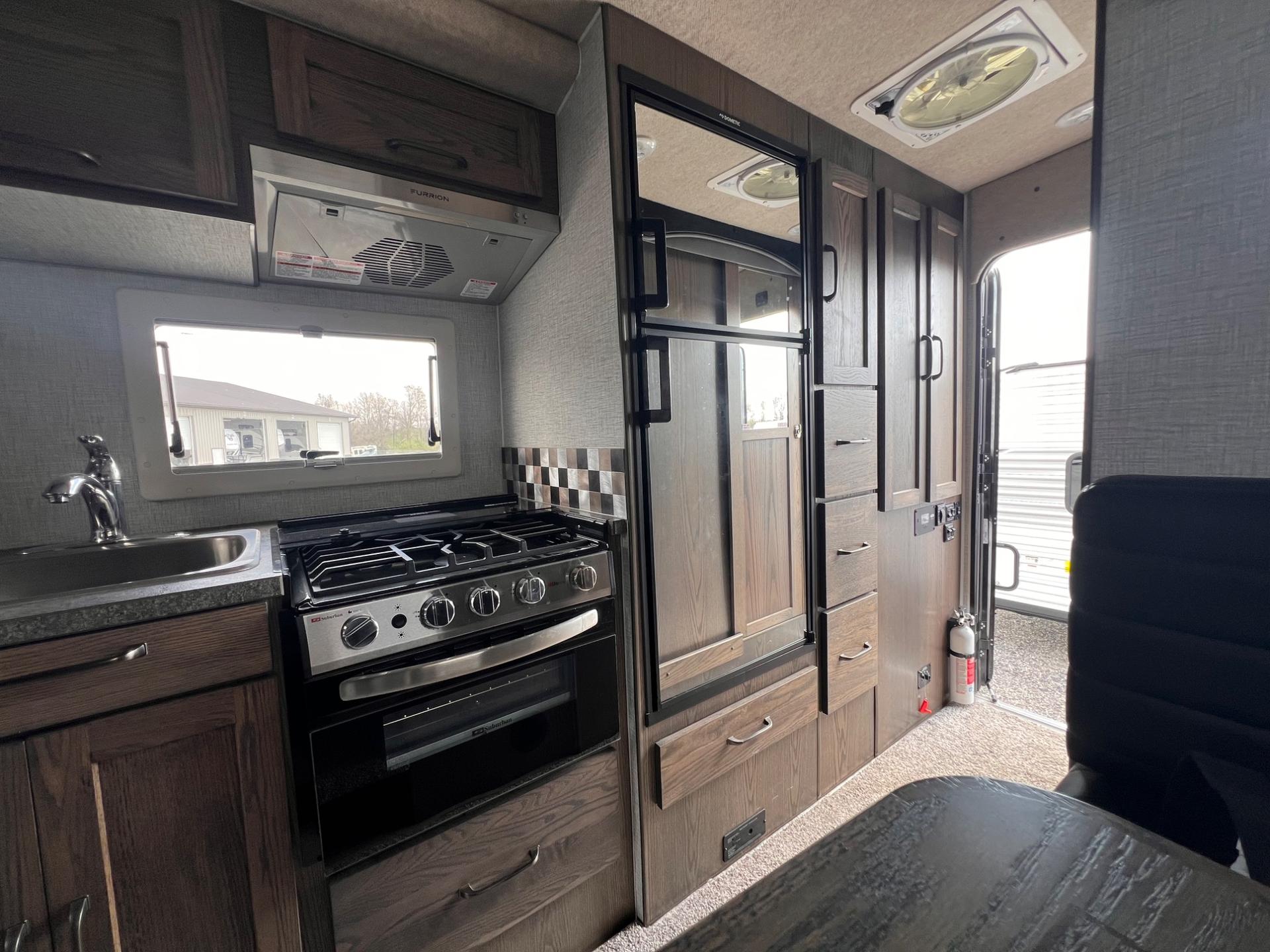 2023 Northern Lite 2023 Northern Lite 10 - thumbnail 57