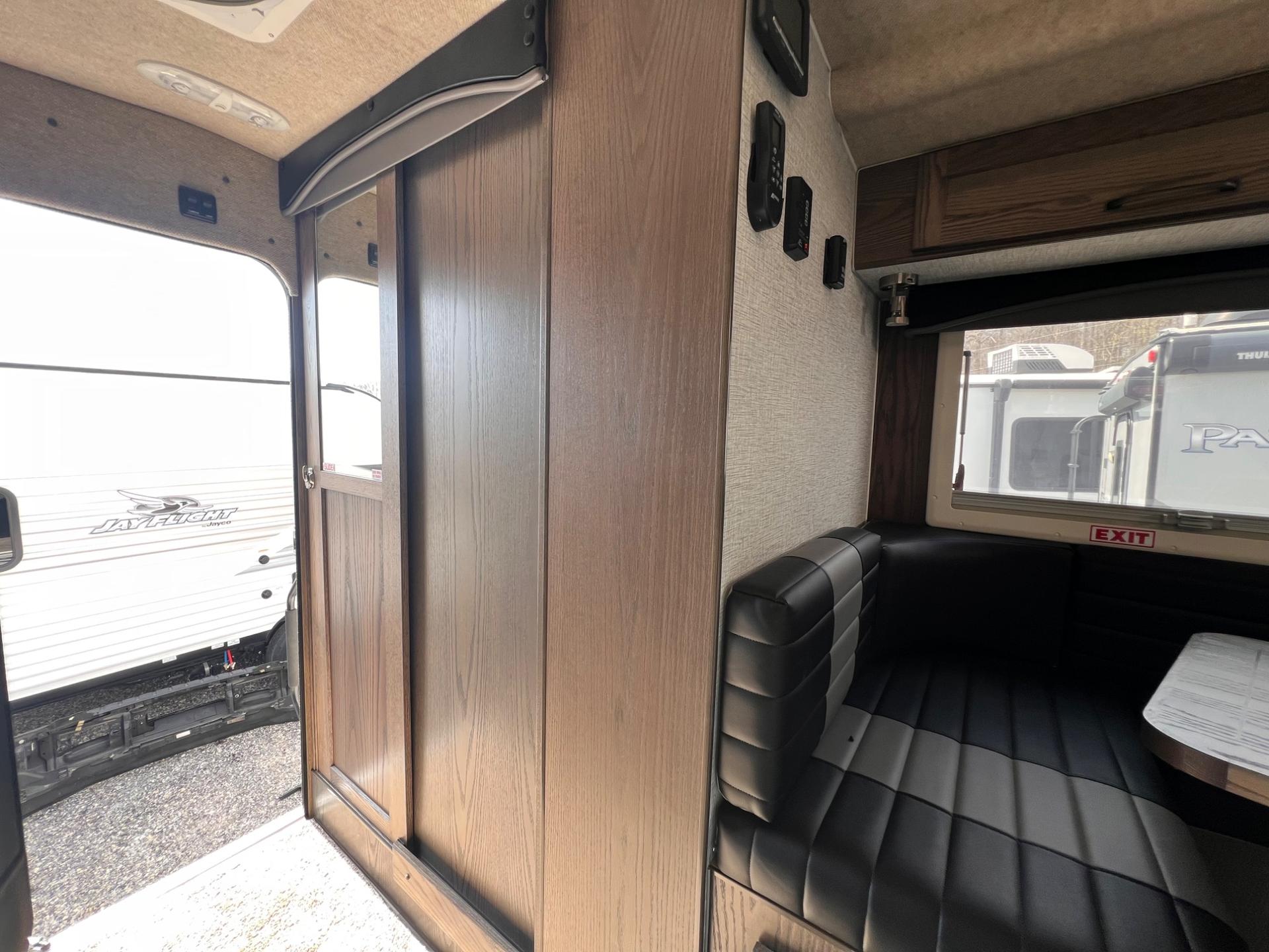 2023 Northern Lite 2023 Northern Lite 10 - thumbnail 50