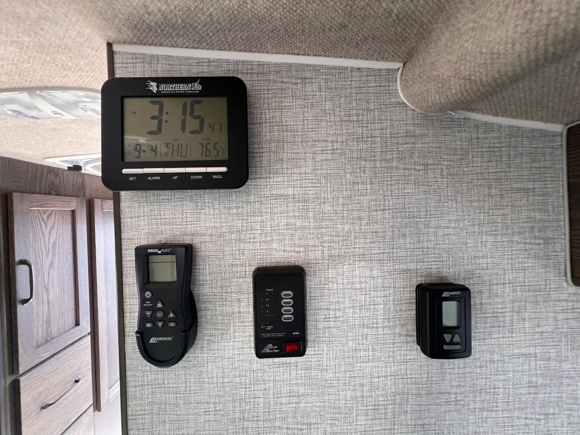 2023 Northern Lite 2023 Northern Lite 10 - thumbnail 59