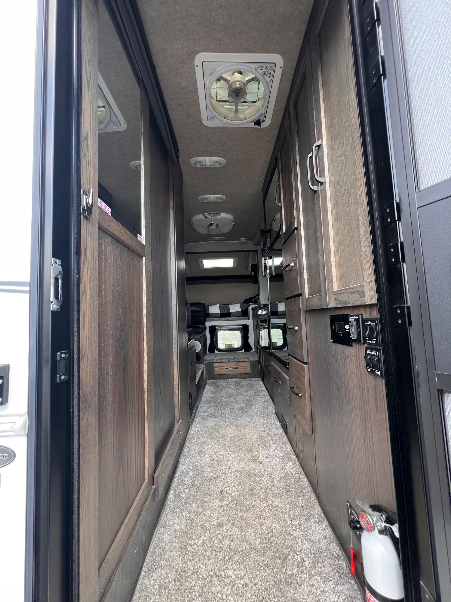 2023 Northern Lite 2023 Northern Lite 10 - thumbnail 13