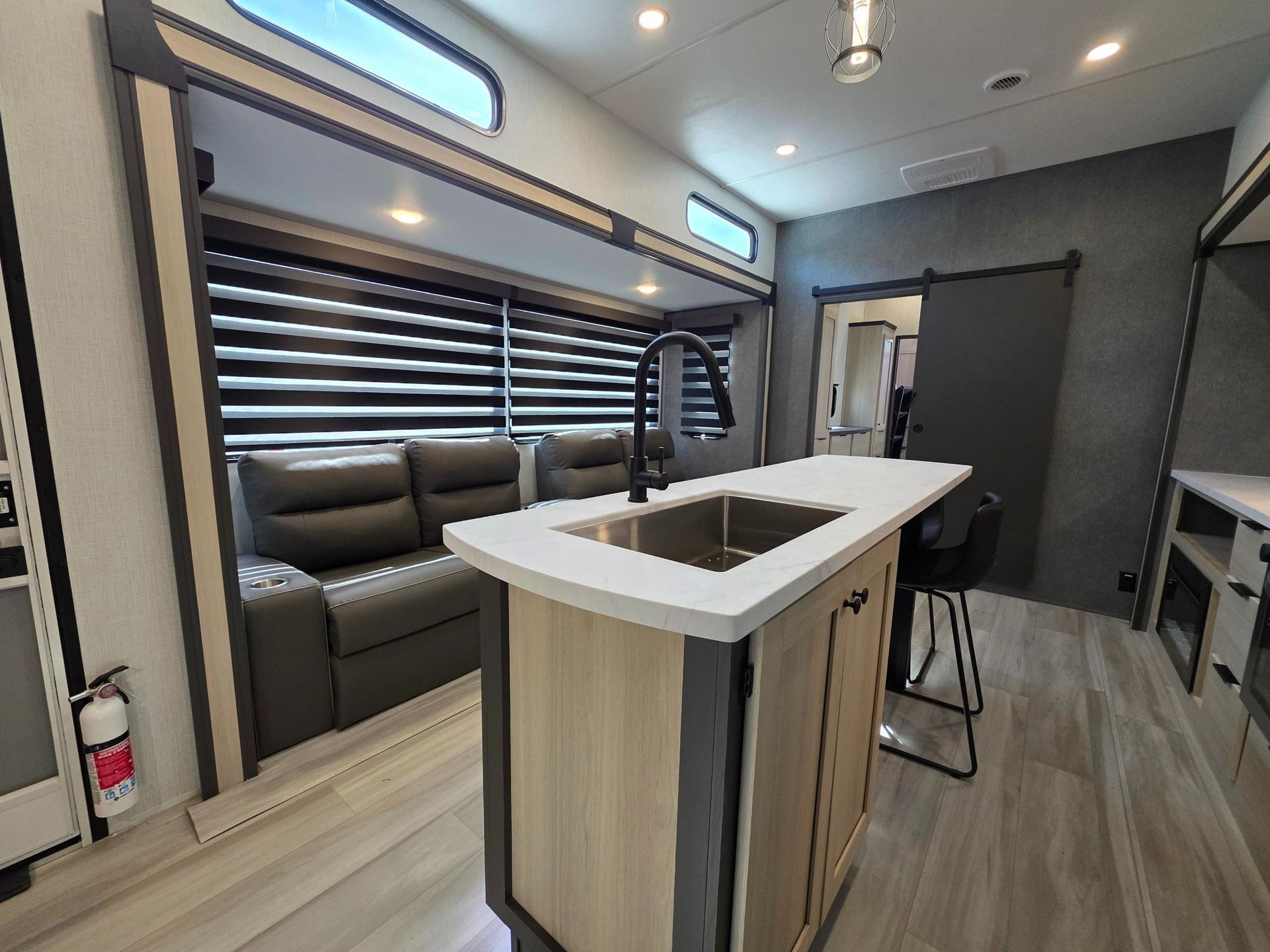 2026 Forest River 2026 Forest River Wildcat - thumbnail 15