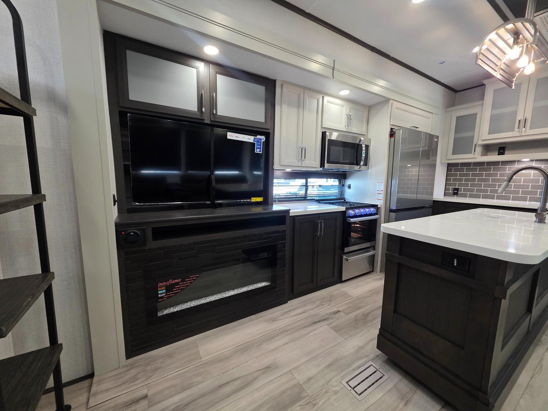 2026 Keystone 2026 Keystone Alpine Avalanche Edition - thumbnail 23