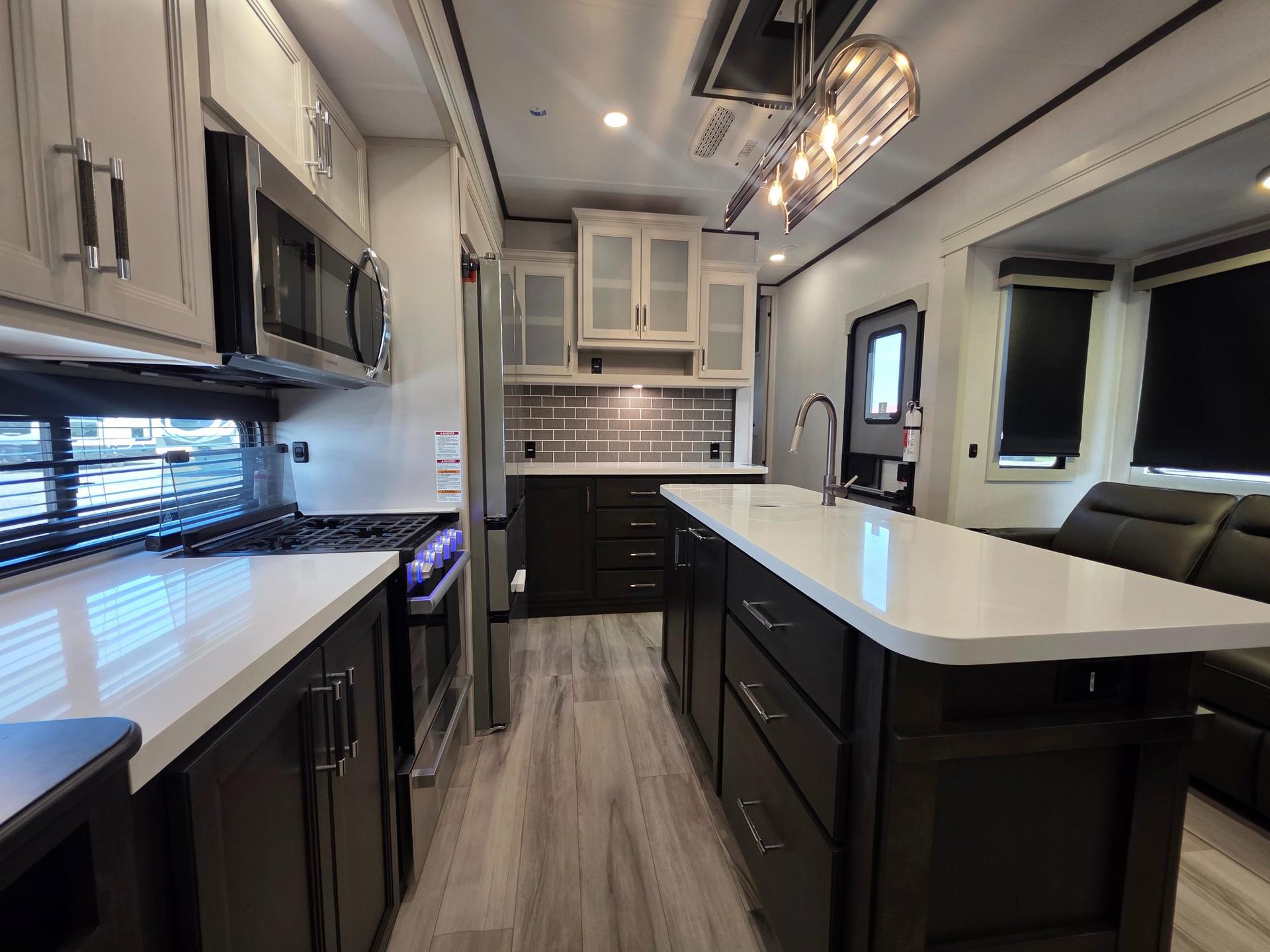 2026 Keystone 2026 Keystone Alpine Avalanche Edition - thumbnail 24