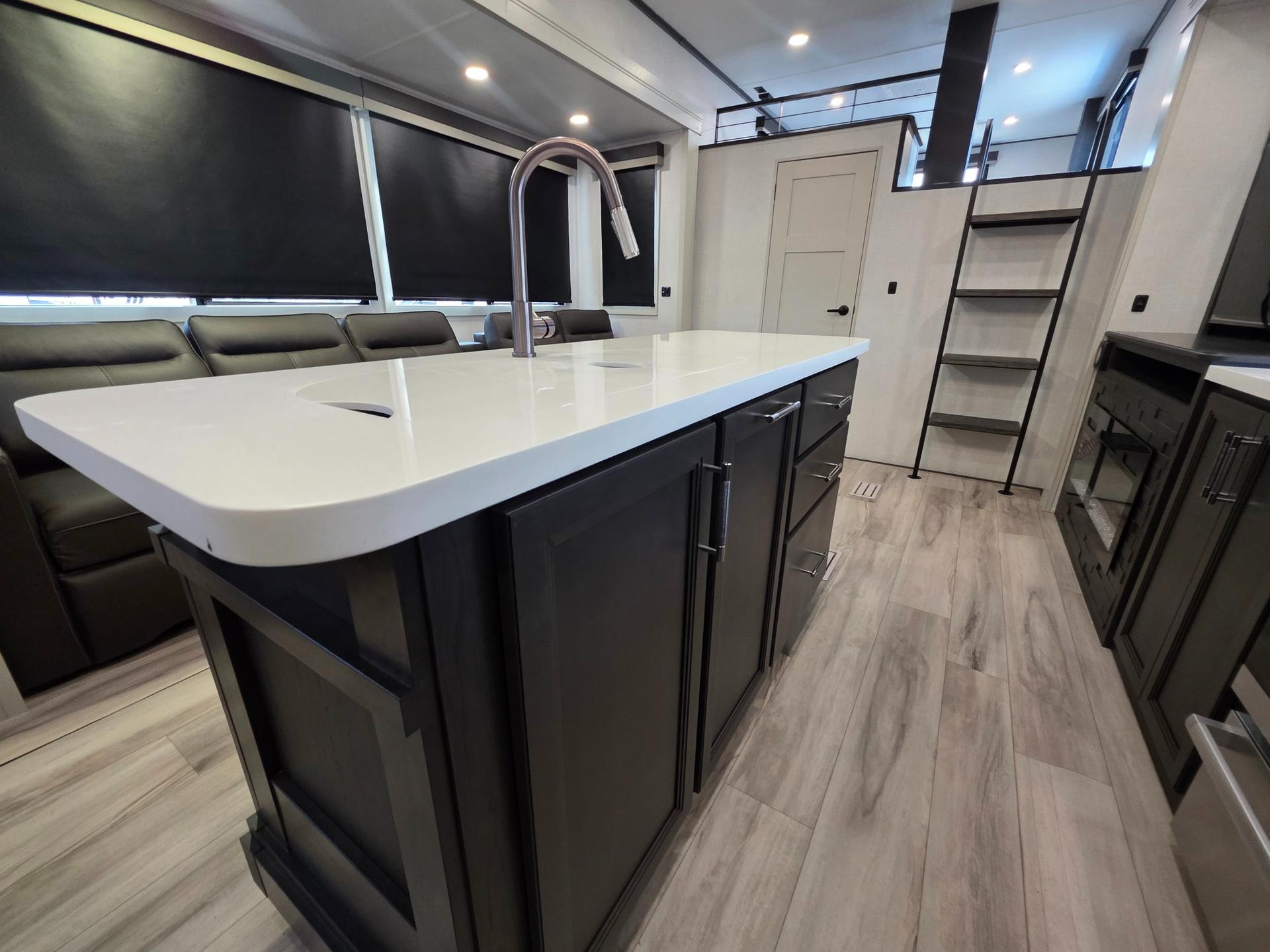 2026 Keystone 2026 Keystone Alpine Avalanche Edition - thumbnail 37