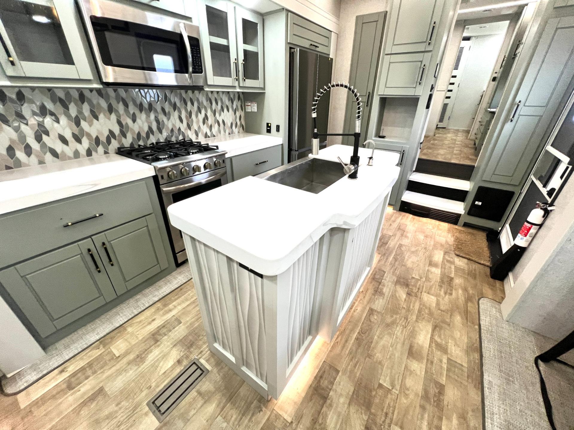 2024 CrossRoads 2024 CrossRoads Redwood - thumbnail 24