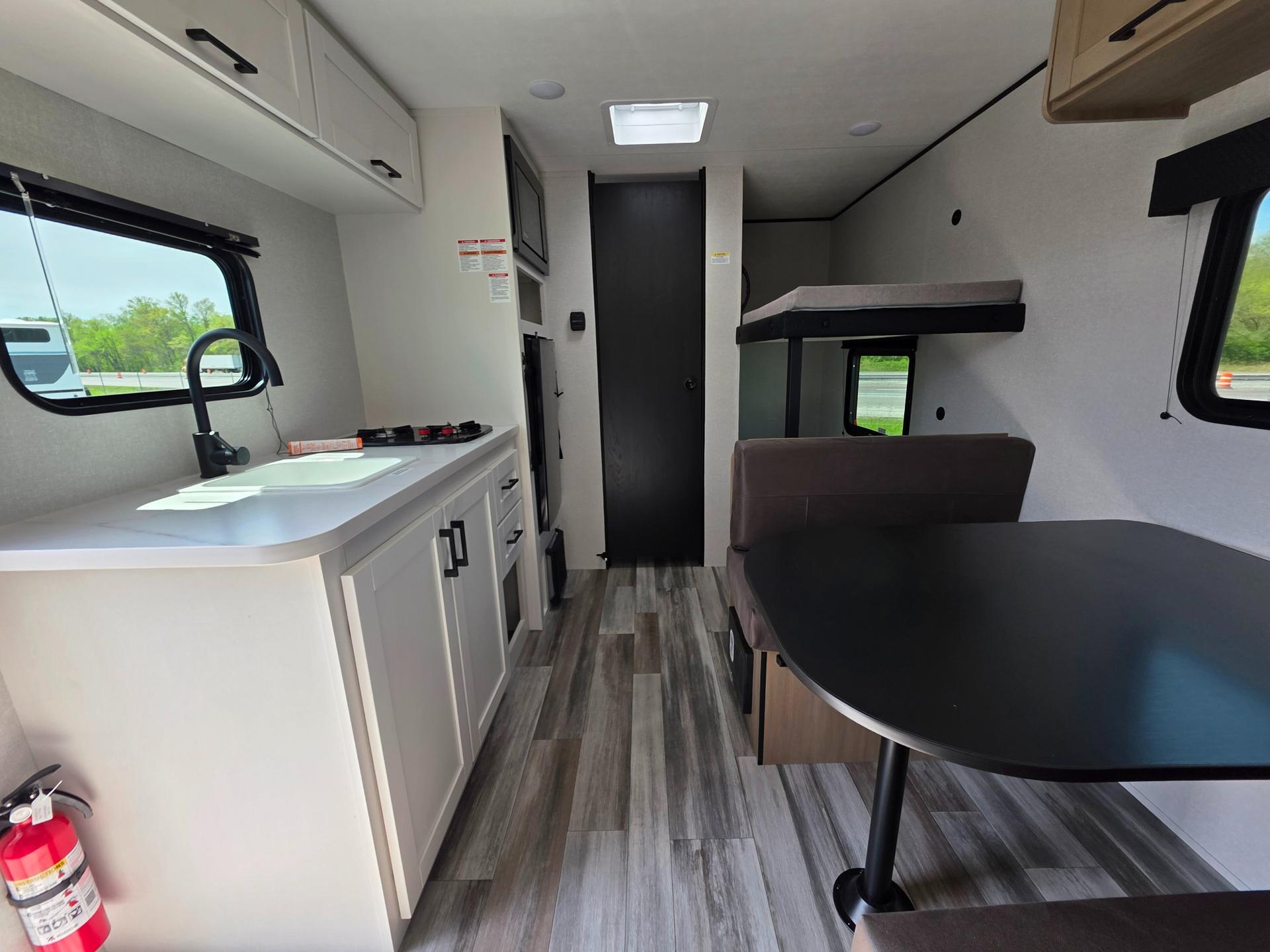 2026 Jayco 2026 Jayco Jay Flight SLX - thumbnail 11