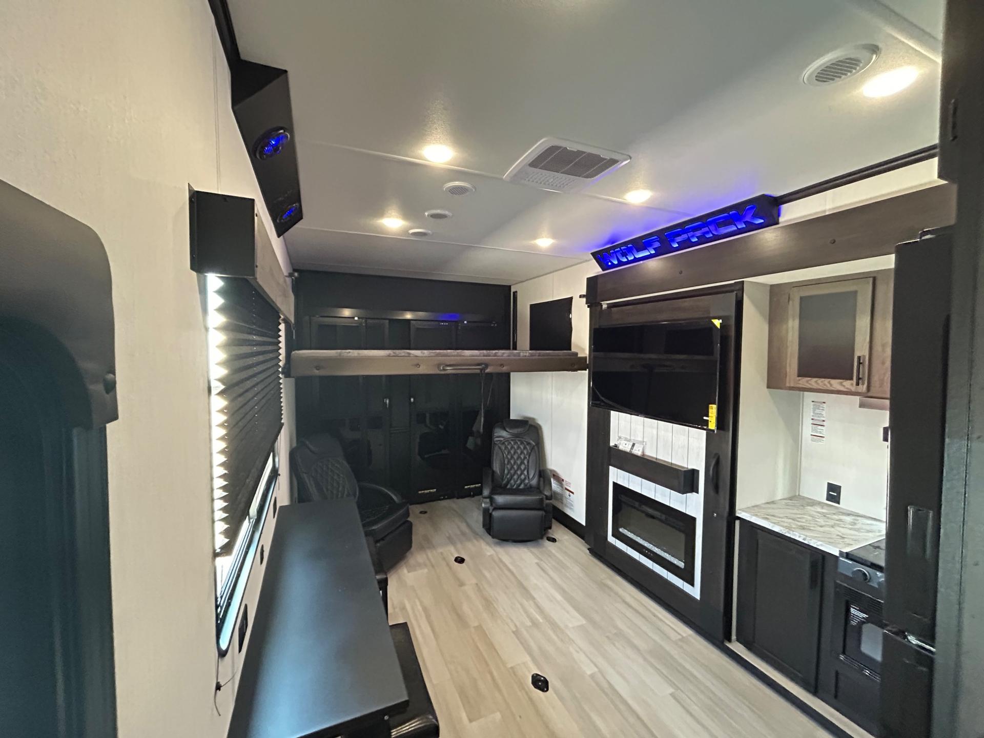 2026 Forest River 2026 Forest River Cherokee Wolf Pack Toy Hauler - thumbnail 7