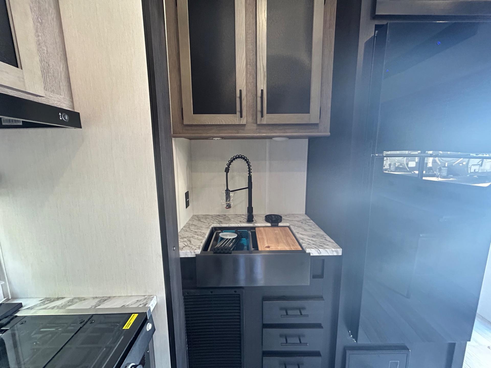 2026 Forest River 2026 Forest River Cherokee Wolf Pack Toy Hauler - thumbnail 12