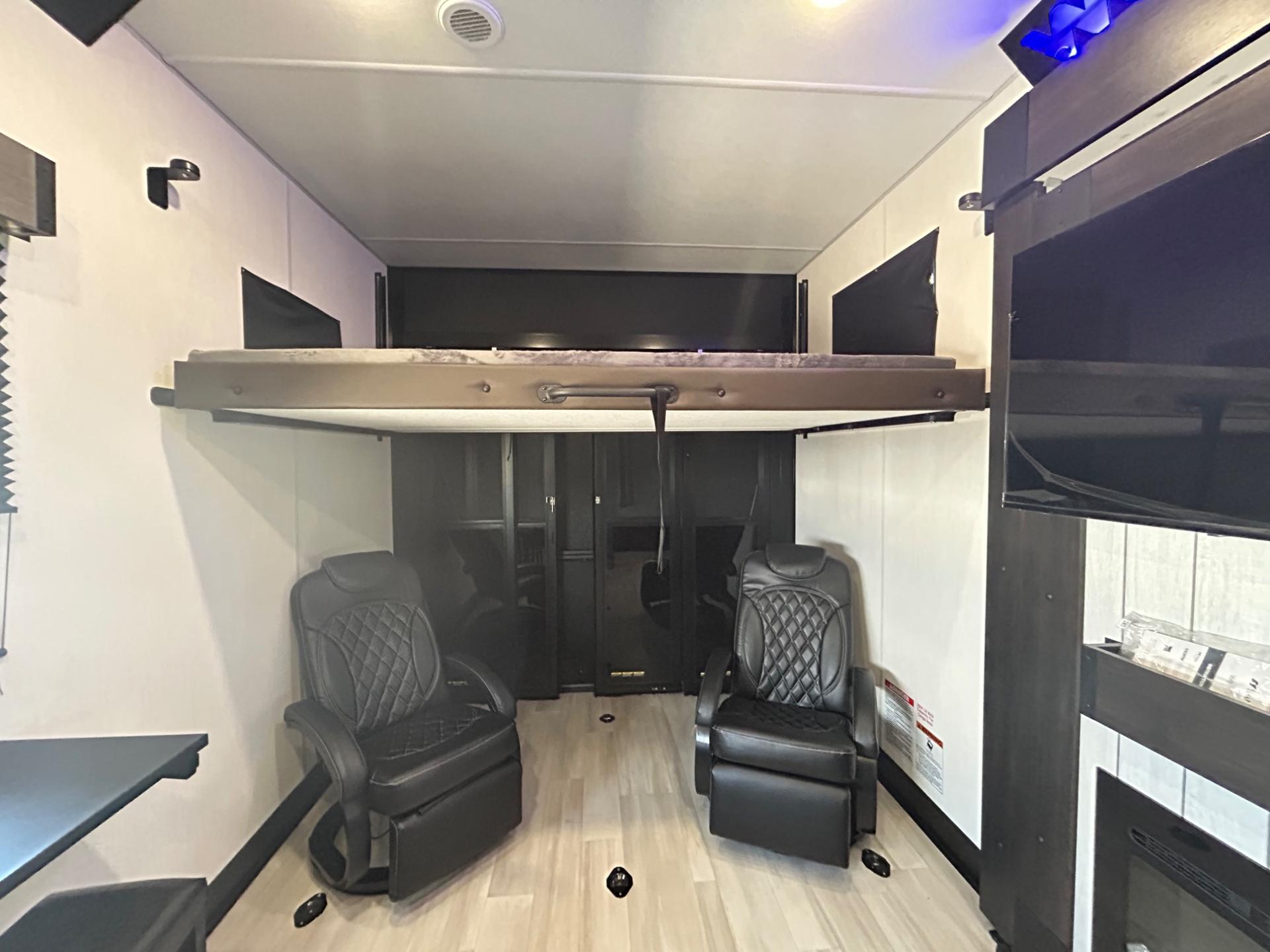 2026 Forest River 2026 Forest River Cherokee Wolf Pack Toy Hauler - thumbnail 19