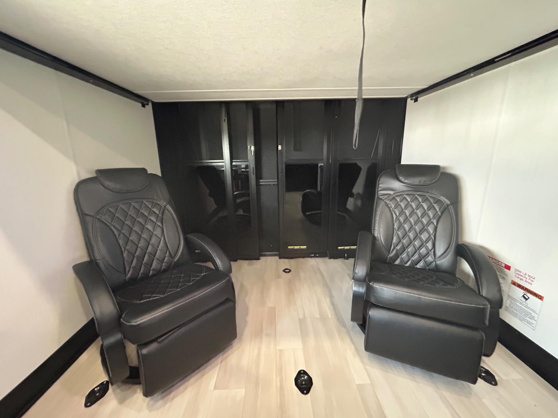 2026 Forest River 2026 Forest River Cherokee Wolf Pack Toy Hauler - thumbnail 20