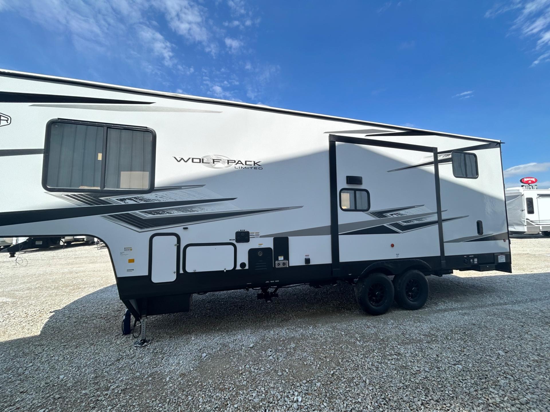 2026 Forest River 2026 Forest River Cherokee Wolf Pack Toy Hauler - thumbnail 5