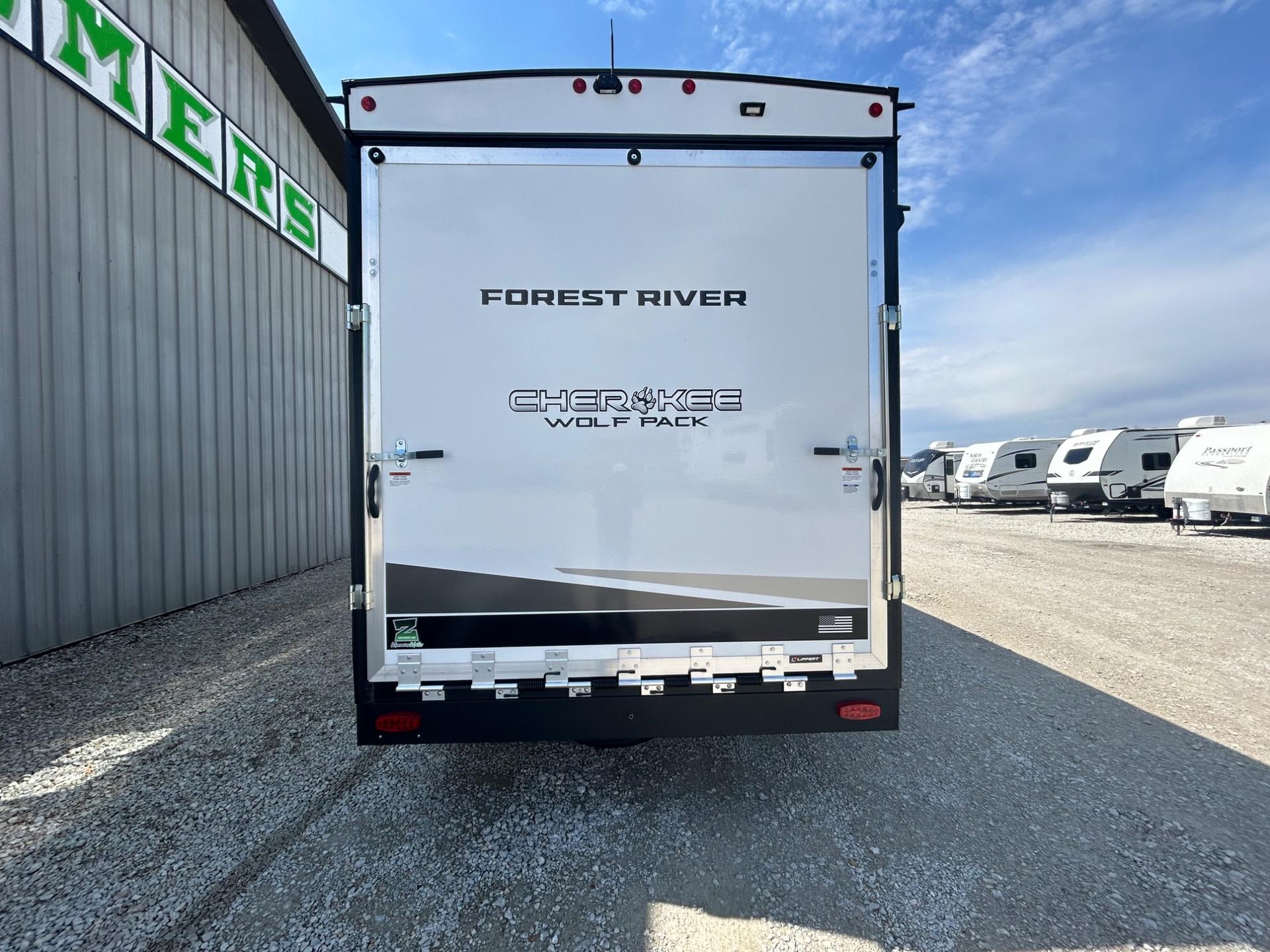 2026 Forest River 2026 Forest River Cherokee Wolf Pack Toy Hauler - thumbnail 6