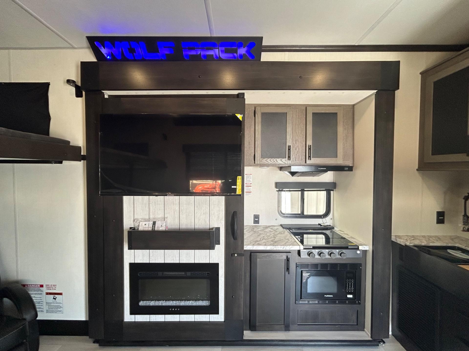 2026 Forest River 2026 Forest River Cherokee Wolf Pack Toy Hauler - thumbnail 22