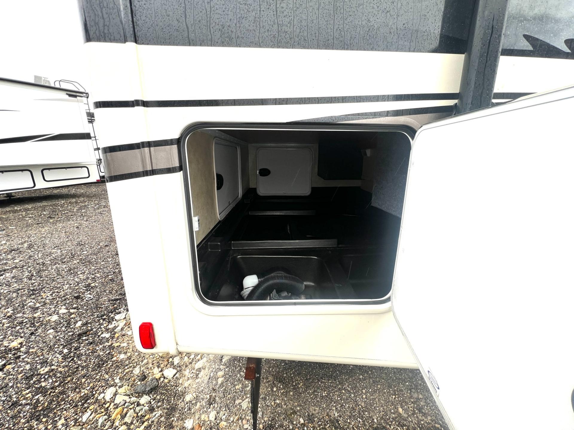 2012 Coachmen 2012 Coachmen Concord - thumbnail 9