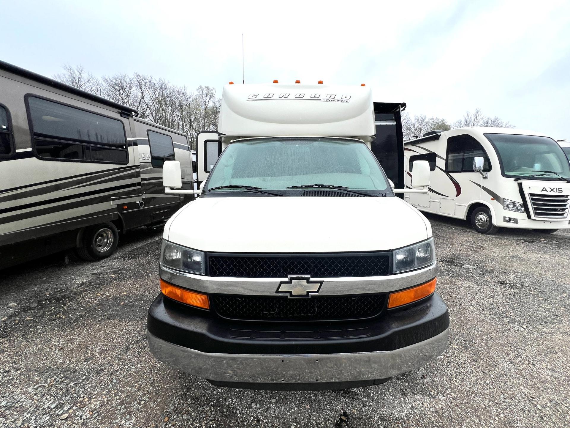 2012 Coachmen 2012 Coachmen Concord - thumbnail 3