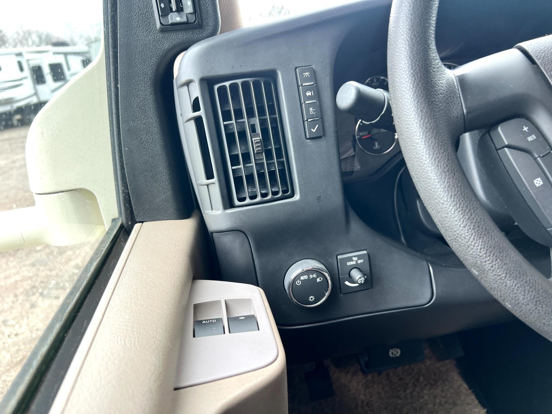 2012 Coachmen 2012 Coachmen Concord - thumbnail 15