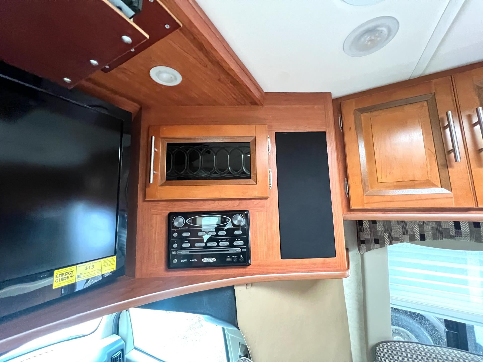 2012 Coachmen 2012 Coachmen Concord - thumbnail 23