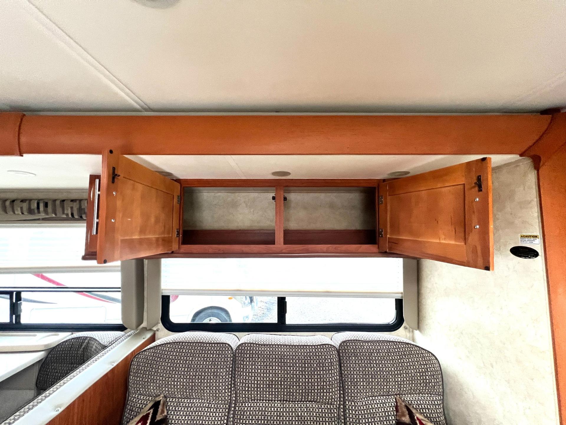 2012 Coachmen 2012 Coachmen Concord - thumbnail 25