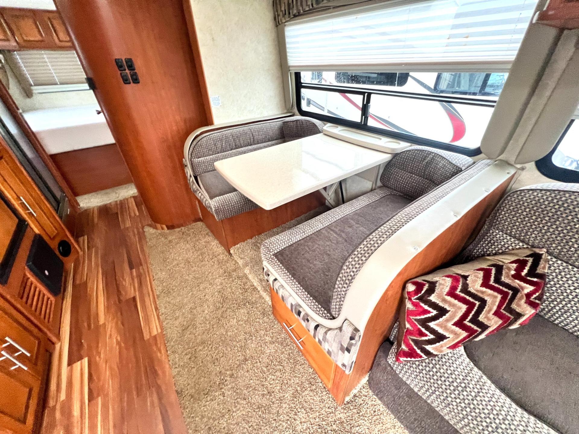 2012 Coachmen 2012 Coachmen Concord - thumbnail 26