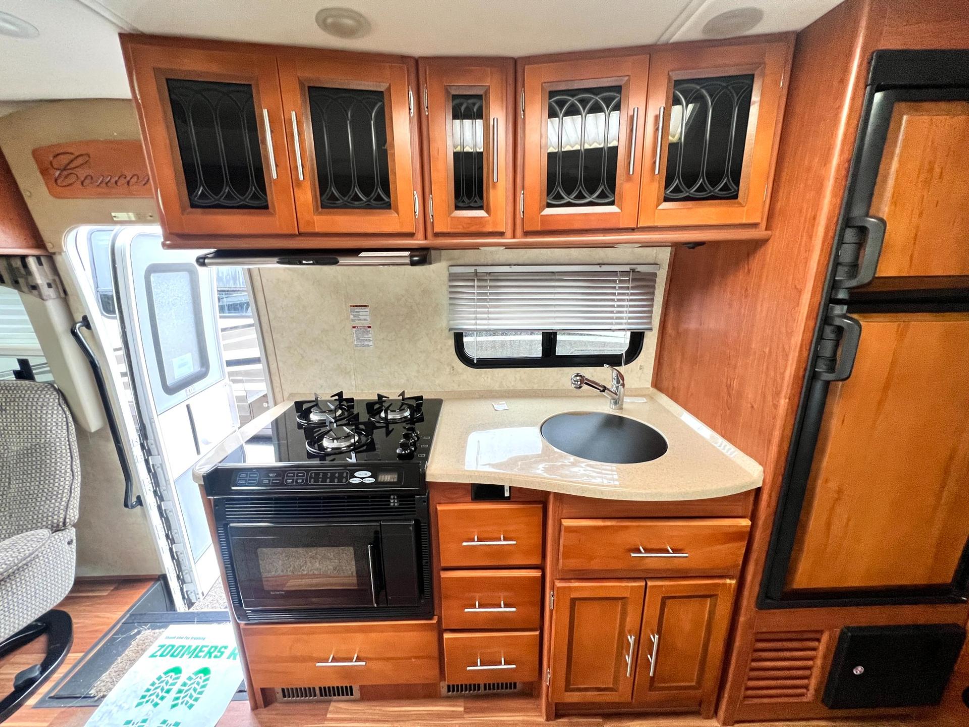 2012 Coachmen 2012 Coachmen Concord - thumbnail 28