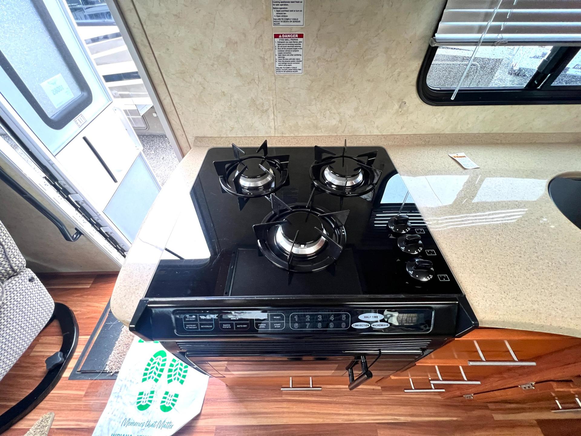 2012 Coachmen 2012 Coachmen Concord - thumbnail 30