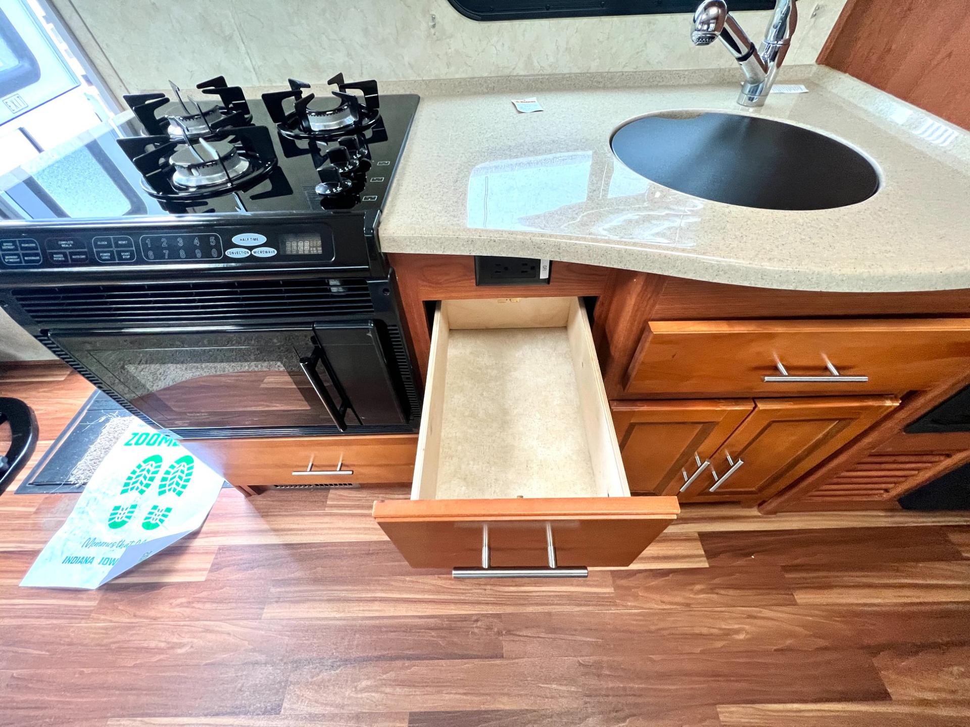 2012 Coachmen 2012 Coachmen Concord - thumbnail 32