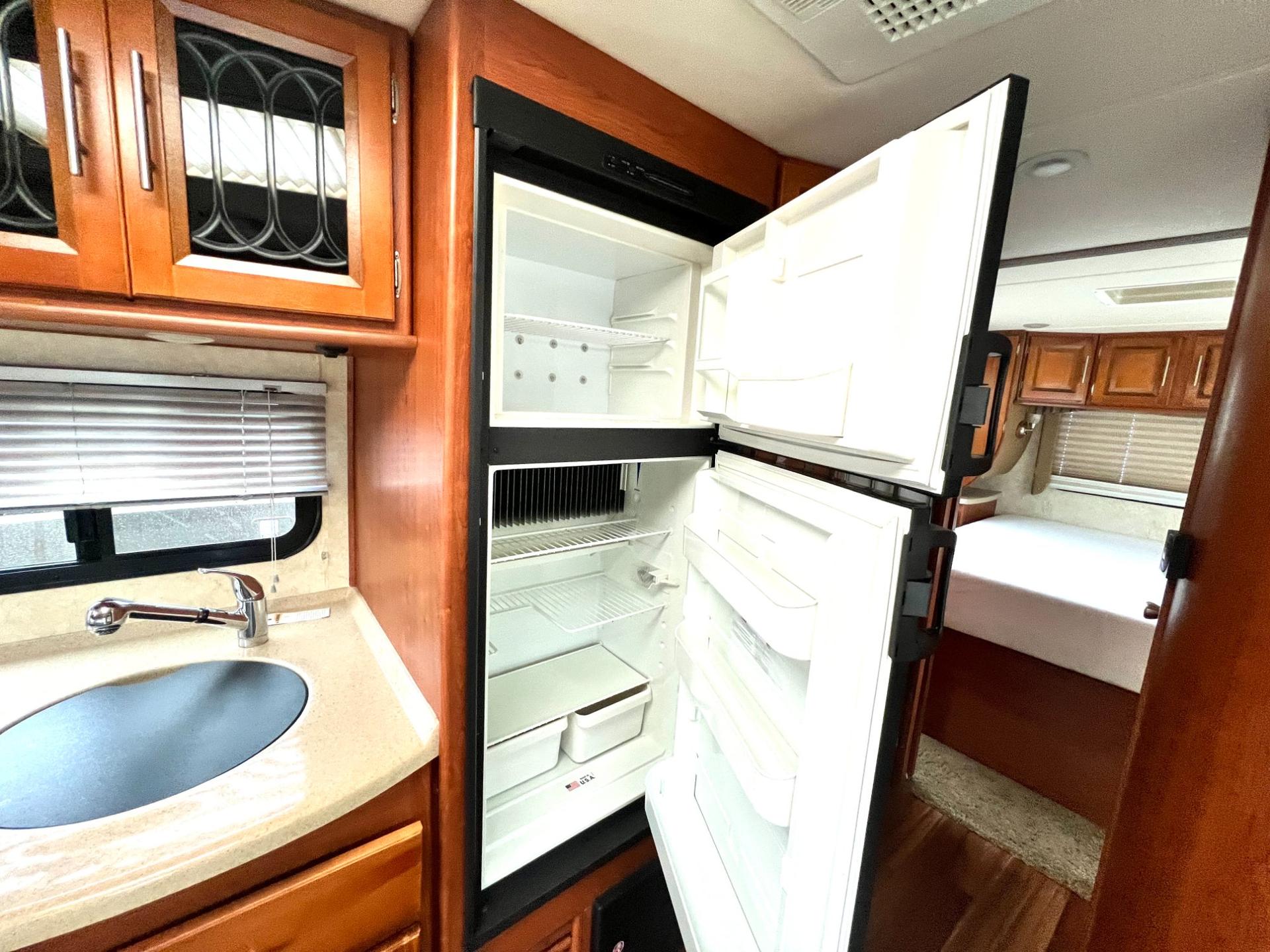 2012 Coachmen 2012 Coachmen Concord - thumbnail 34